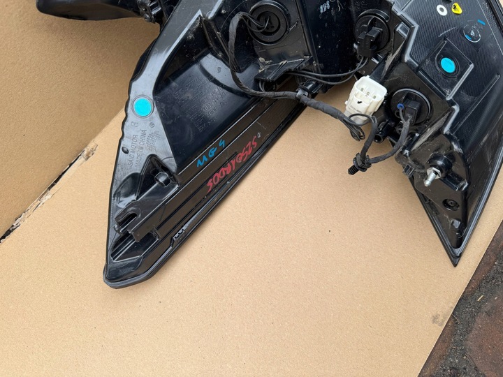 фото №9, Mg 4 mg4 22- лампа права зад задня