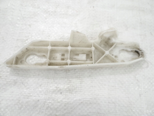 фото №6, Peugeot 308 ii t9 праві ковзун кріплення бампера передньої перед