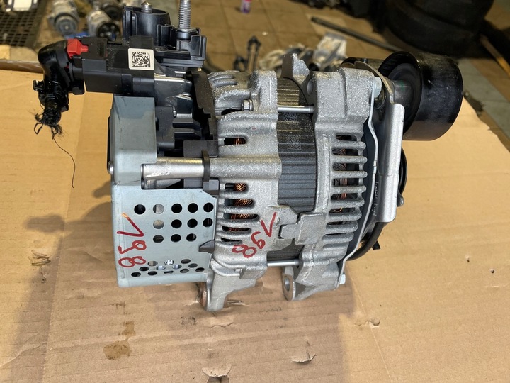 фото №13, Bmw 5 g30 g31 g01 g32 2.0d генератор 8490538