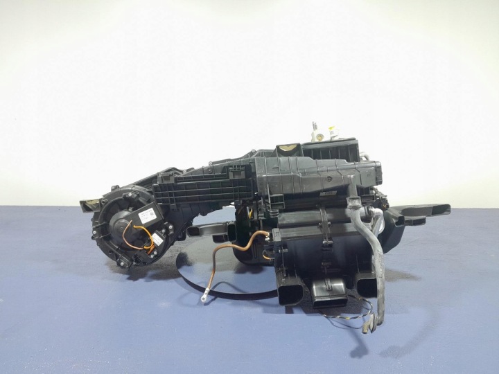 фото №6, Mercedes gla w156 рестайлинг отопитель подача воздуха воздуховод eu a2468302002