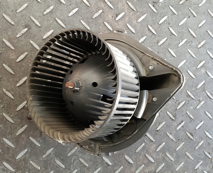 фото №1, Повітродувка вентилятор vw passat b4 1.8 357820021