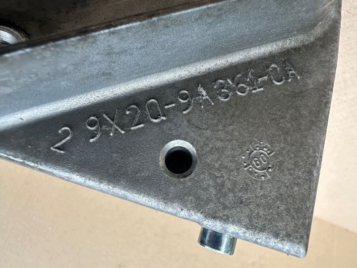 фото №15, Peugeot 407 купе 3.0hdi v6 основание насоса впрыскивающая 9x2q-9a361-ca
