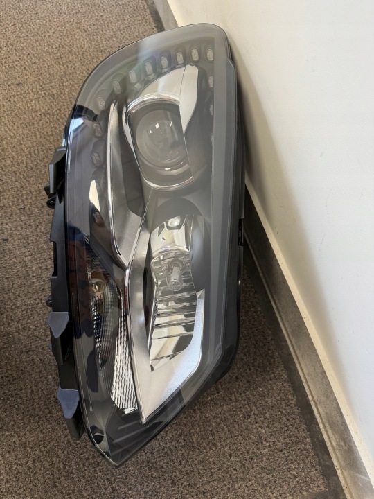 фото №7, Правая фара передняя vw touran caddy 1t0 10-15 ксенон+ led oem номер 1t1941754h