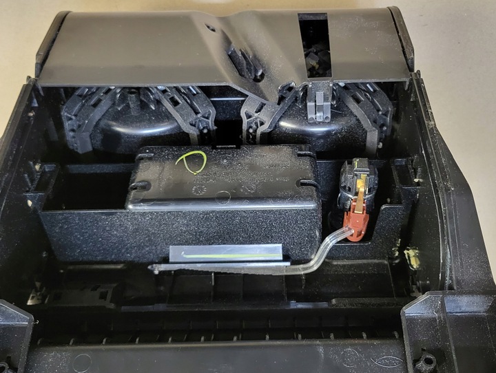 фото №10, Тримач na чашки підсклянник ролетка бардачок mercedes ml w166 оригінальний номер eu