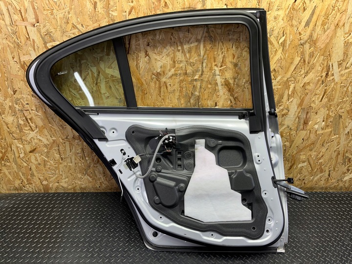 фото №12, Дверь левая задние левый зад bmw f10 титан серебро 354