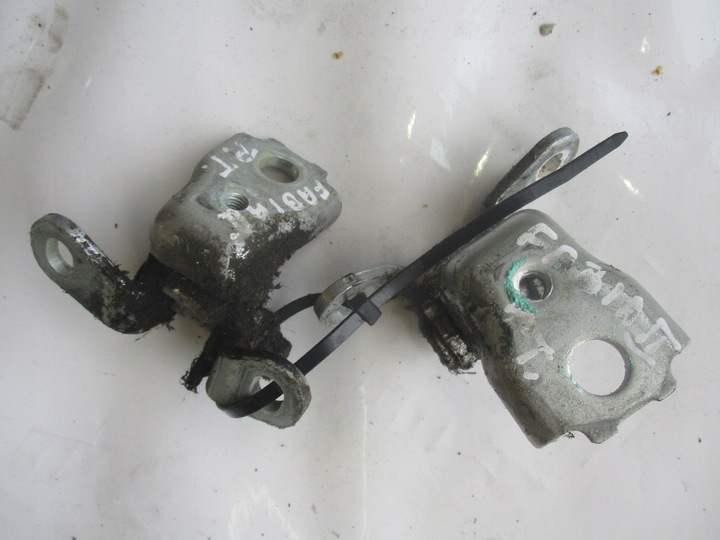 фото №1, Петля петлі двері зад задній правий комплект skoda fabia ii scout la7w