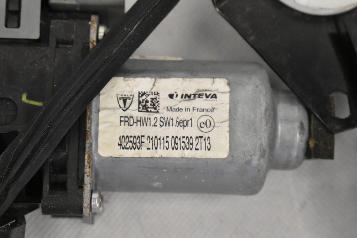 фото №12, Tesla s підйомник скло двері передніх 600665100g