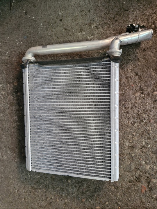 фото №1, Радиатор нагревателя 8710742170 toyota prius iii