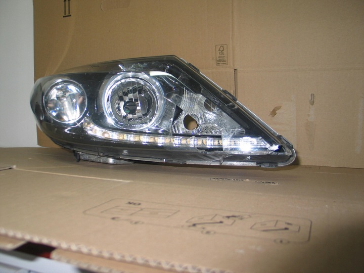фото №8, Лампа правые перед ксенон led kia sportage 3 iii 92102-3u290 европа