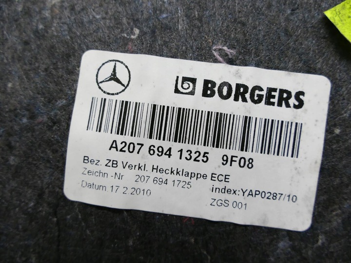 фото №9, Mercedes w207 c207 рестайлінг оббивка кришки багажника