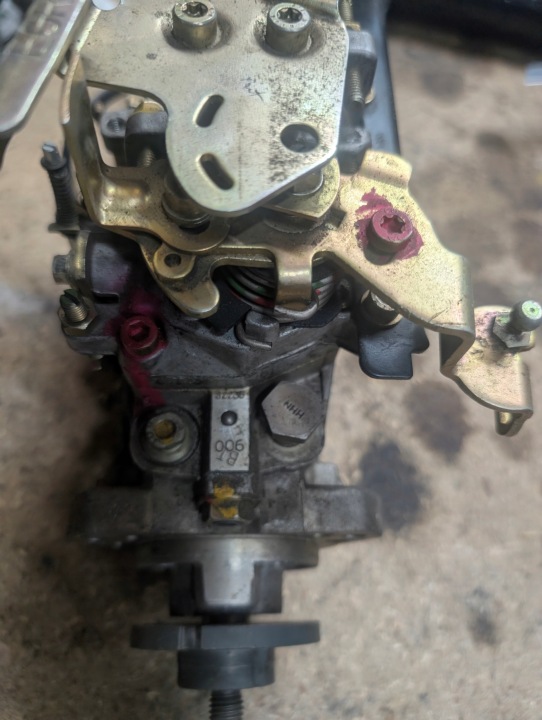 фото №9, Насос топливная рейка vw t4 1,9d 020130110b