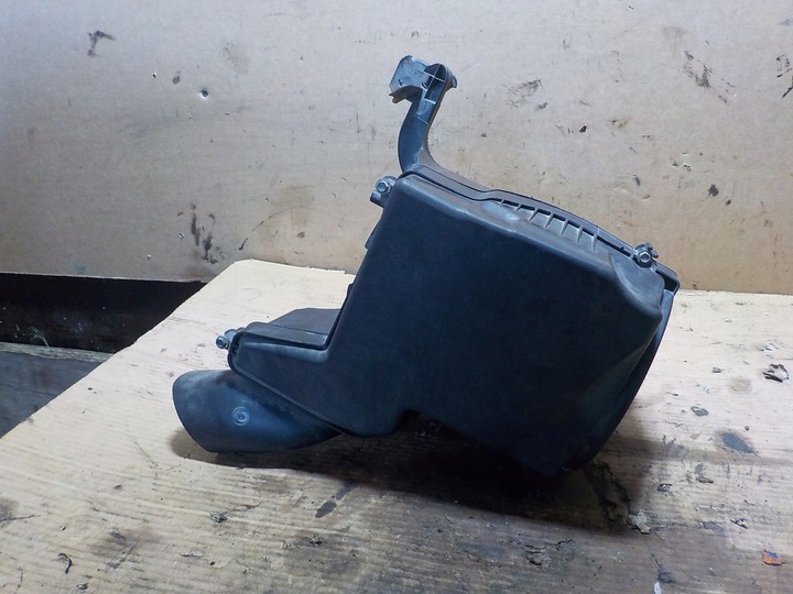 фото №6, Корпус фильтра воздуха focus mk3 av619600bg