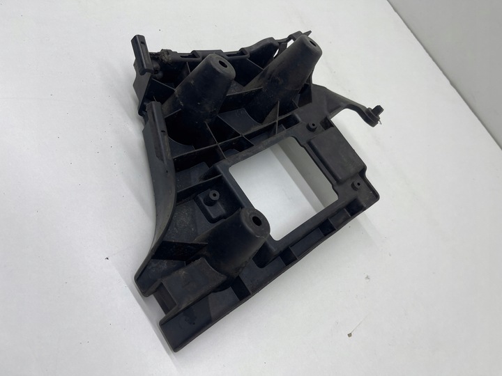 фото №10, Audi a6 c7 sedan uchywt крепление ползун направляющая бампера левый зад