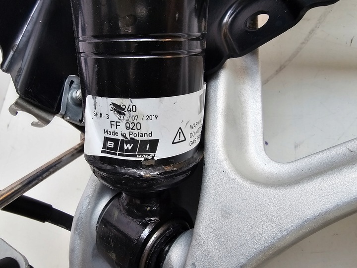 фото №8, Ferrari поворотна опора підвішування праві перед 327364