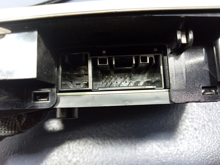 фото №7, Bmw 3 f30 f31 f20 лампа потолок перед led 9321468