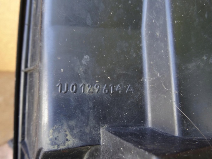 фото №8, Audi tt 8n r32 3.2 v6 98-05 корпус фільтра повітря 1j0129607ak 1j0129614a