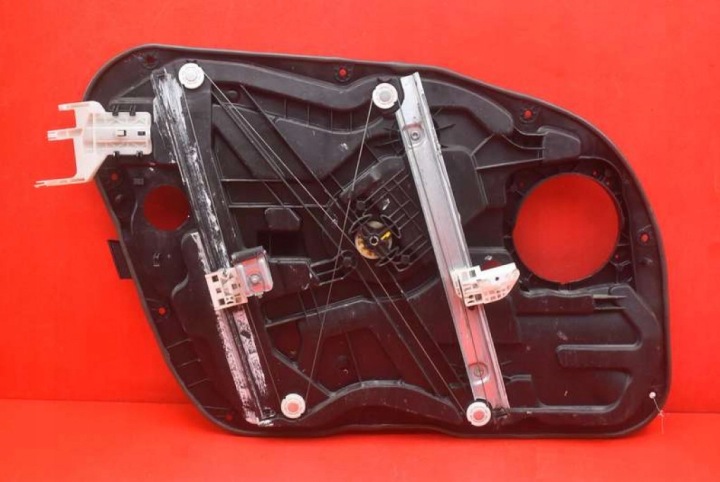 фото №7, Стеклоподъемник правый перед eu 82460-3z010 hyundai i40 15-20