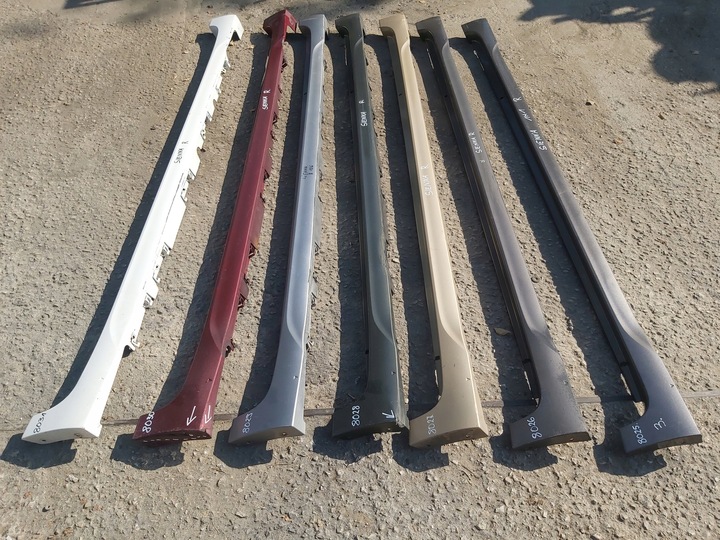 фото №8, Toyota sienna 11-20 планка порогова накладка права 75851-08900