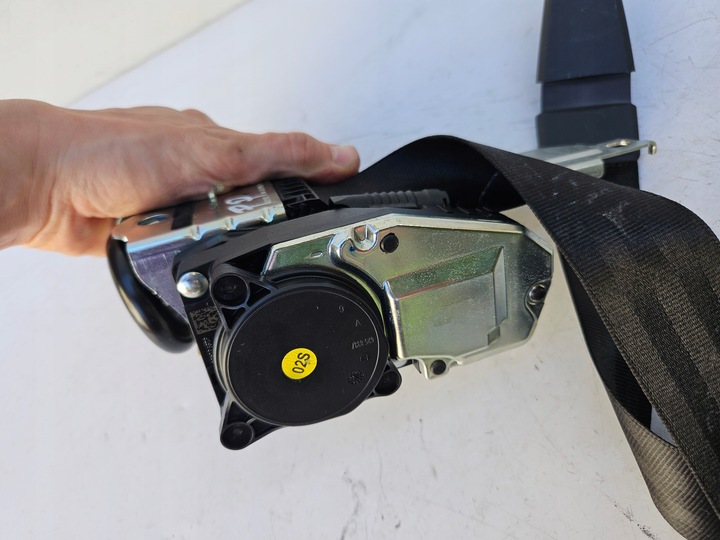 фото №7, Pas безопасности правый перед переднее audi a4 b9 9w чёрный доводчик