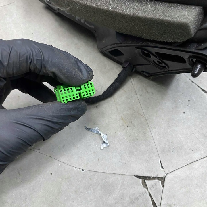 фото №6, Зеркало правые внешние po рестайлинг 6-pin англичанин v70 iii s80 ii