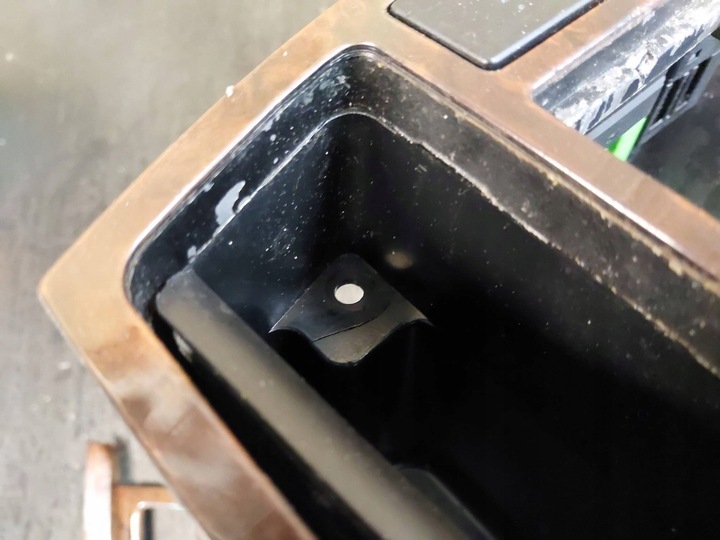 фото №9, Рамка радіо панелі розподільчої vw passat b5 дерево 3b0858069k