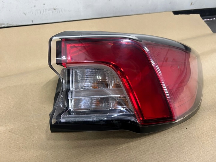 фото №2, Ford kuga mk3 лампа зад задня led права lv4b-13404-ah