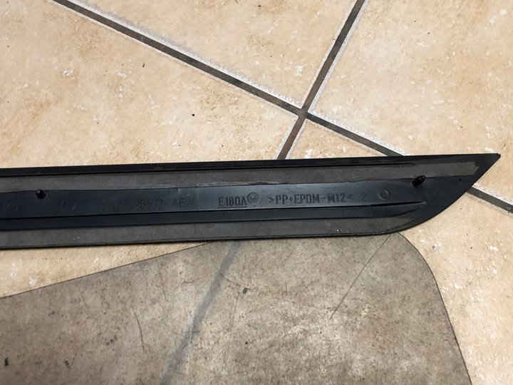 фото №8, Isuzu d-max планка накладка левый p 8980042220