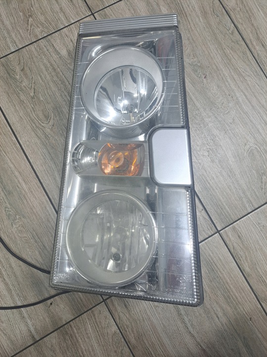 фото №1, Лампа права hella фара renault magnum dxi