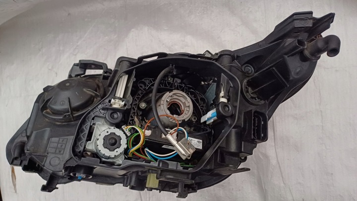 фото №13, Bmw 5 e60 e61 рестайлинг po рестайлинг bi ксенон поворотный фара передняя правая (правая фара, головной свет) 7044672 динамический