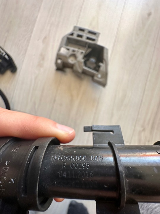 фото №9, Распылитель фары правый skoda octavia iii 3 5e0955966 nr99