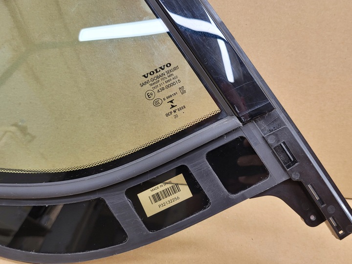 фото №2, Стекло треугольник правые зад volvo c40 2021-