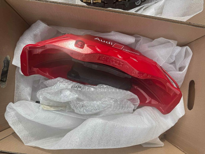 фото №11, Audi rs4 rs5 суппорт зажимы перед ceramika тормозные колодки 8w0615107al 8w0615108al