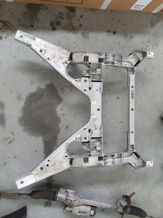 фото №7, Giulia qv 2.9 бі-турбо візок підрамник колиска траверса двигуна