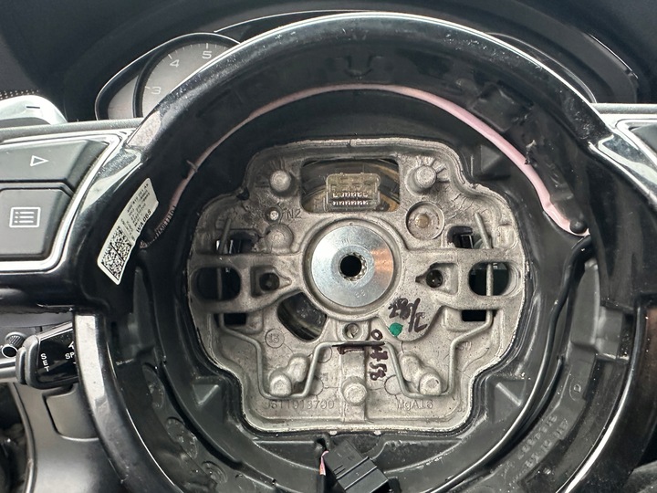 фото №12, Кермо триспицевий audi s8 d4 рестайлінг великий пелюстки