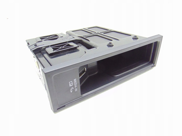 фото №1, Модуль интерфейс аудио vw golf vi scirocco 5n0035341f 5n0035342e