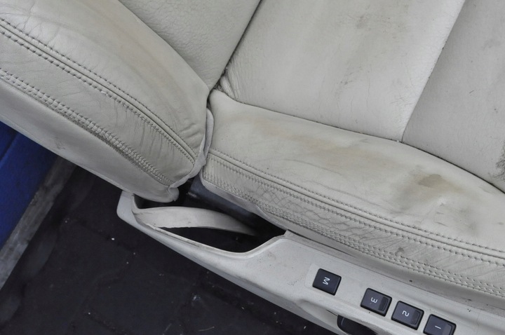 фото №5, Volvo xc60 i прокладка интерьера сиденья диван светлая кожа