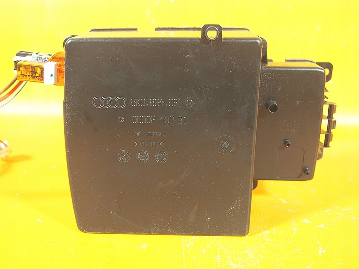 фото №8, Audi a5 8t рестайлінг 50km бардачок підлокітника гніздо 12v 8k0864981d