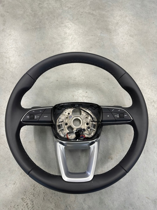 фото №1, Кермо audi q5 80a шкіряний пелюстки мультифункція ідеальна 24r