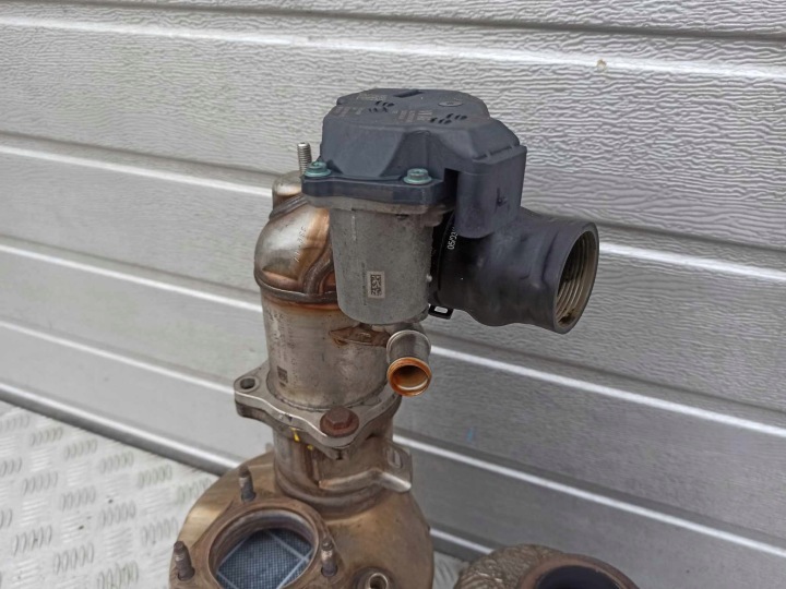 фото №4, Audi a5 8w катализатор dpf фильтр частиц твердых 04l131765bp 04l131512a