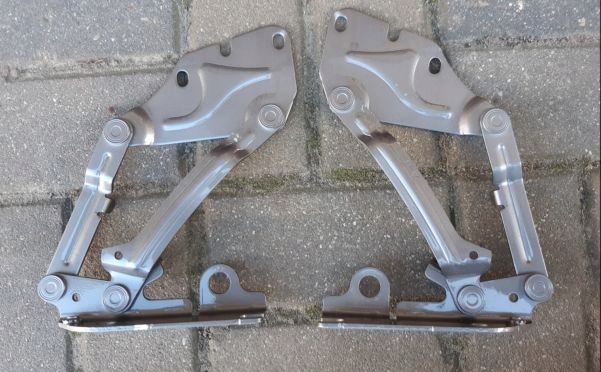 фото №1, Vw golf 5 plus петли капота левый + правые 5m0823301 , 5m0823302