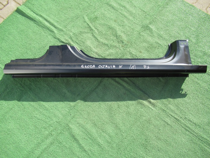 фото №2, Skoda octavia 5e4 iv 4 20- порог правый 5e6809602d