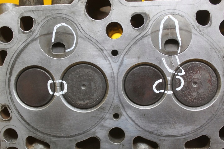 фото №13, Головка volkswagen transporter t4 2.4 d aab 074103373