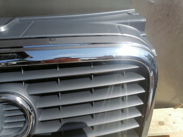фото №13, Audi a4 b7 решітка середня решітка радіатора хром