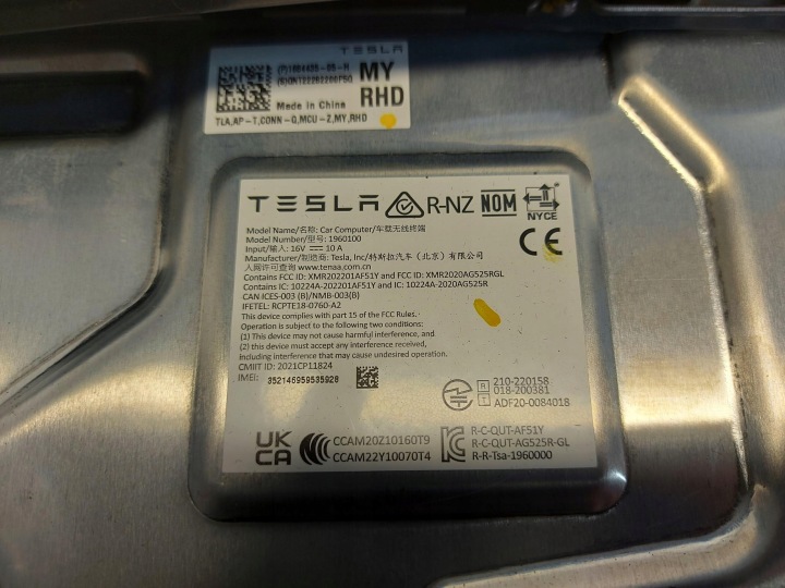 фото №7, Tesla модель y 2022r модуль блок управления  компьютер autopilot 1684435-05-h
