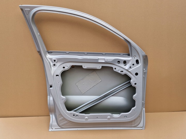 фото №4, Ліві двері перед volvo c40 2021- колір 735