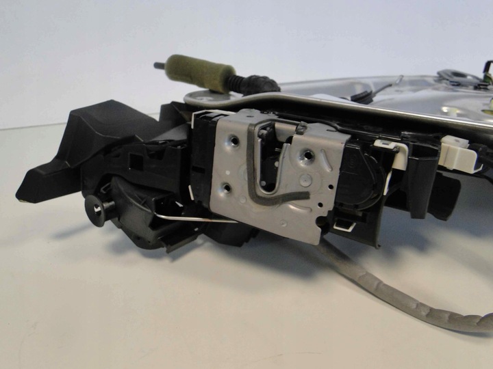 фото №9, Mercedes glk x204 204 вкладка дверь передние левая