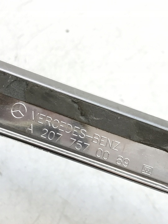 фото №14, Mercedes e-coupe w207 планка хром крышки багажника