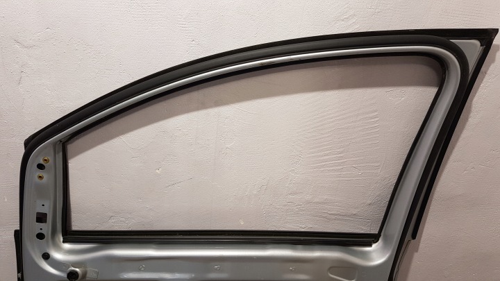 фото №12, Правая дверь перед передние vw touran 1 1t0