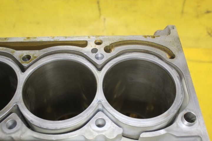 фото №7, Блок  двигуна vw passat b6 golf audi a3 8p skoda seat 1.6 fsi blf 03c103019