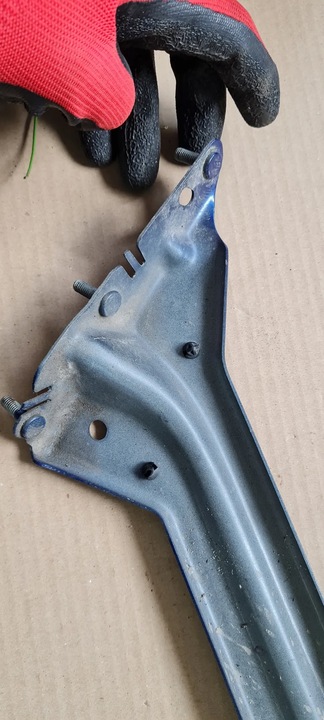 фото №9, Sq5 q5 8r рестайлінг кронштейн тримач кріплення крила лівий перед 8r0821135